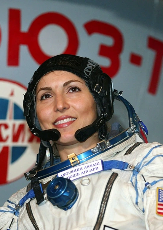 انوشه انصاری